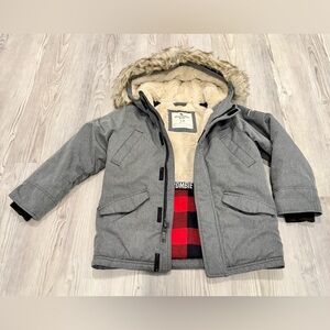 Abercrombie Kids Parka Jacket. Size 7/8. EUC. Grey with faux fur. Winter coat